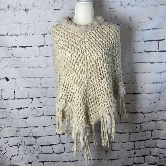 Kenneth Cole Reaction Poncho Open Knit Rabbit Tails Beige Pullover One Size - Picture 1 of 8